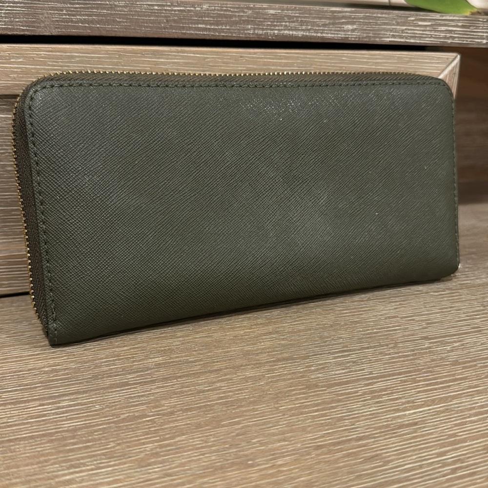 Michael Kors Jet Set Travel Large Saffiano Leather Wallet - Picture 2 of 4